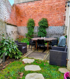 Maison avec jardin, calme et ensoleillée à 2 minutes du centre-ville